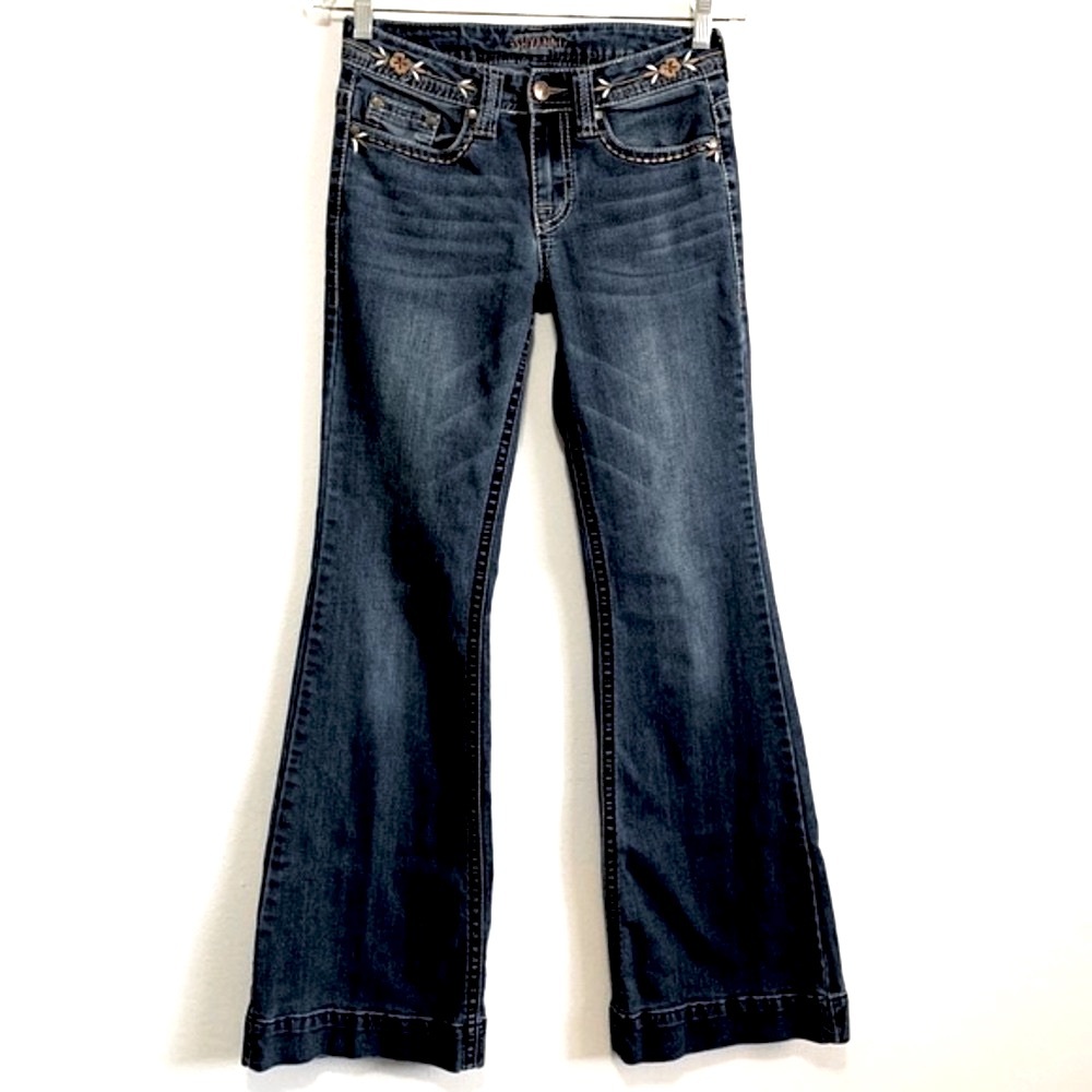 Shyanne Flare Leg Embroidered Pockets Denim Jeans
